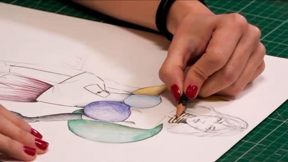 portada del cursoExperimentación creativa: diseñando con palabras | Ilustración de un figurín