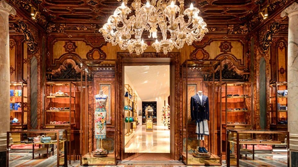 portada del cursoIluminación en el punto de venta | Céline Londres, Dolce & Gabbana y Paspaley